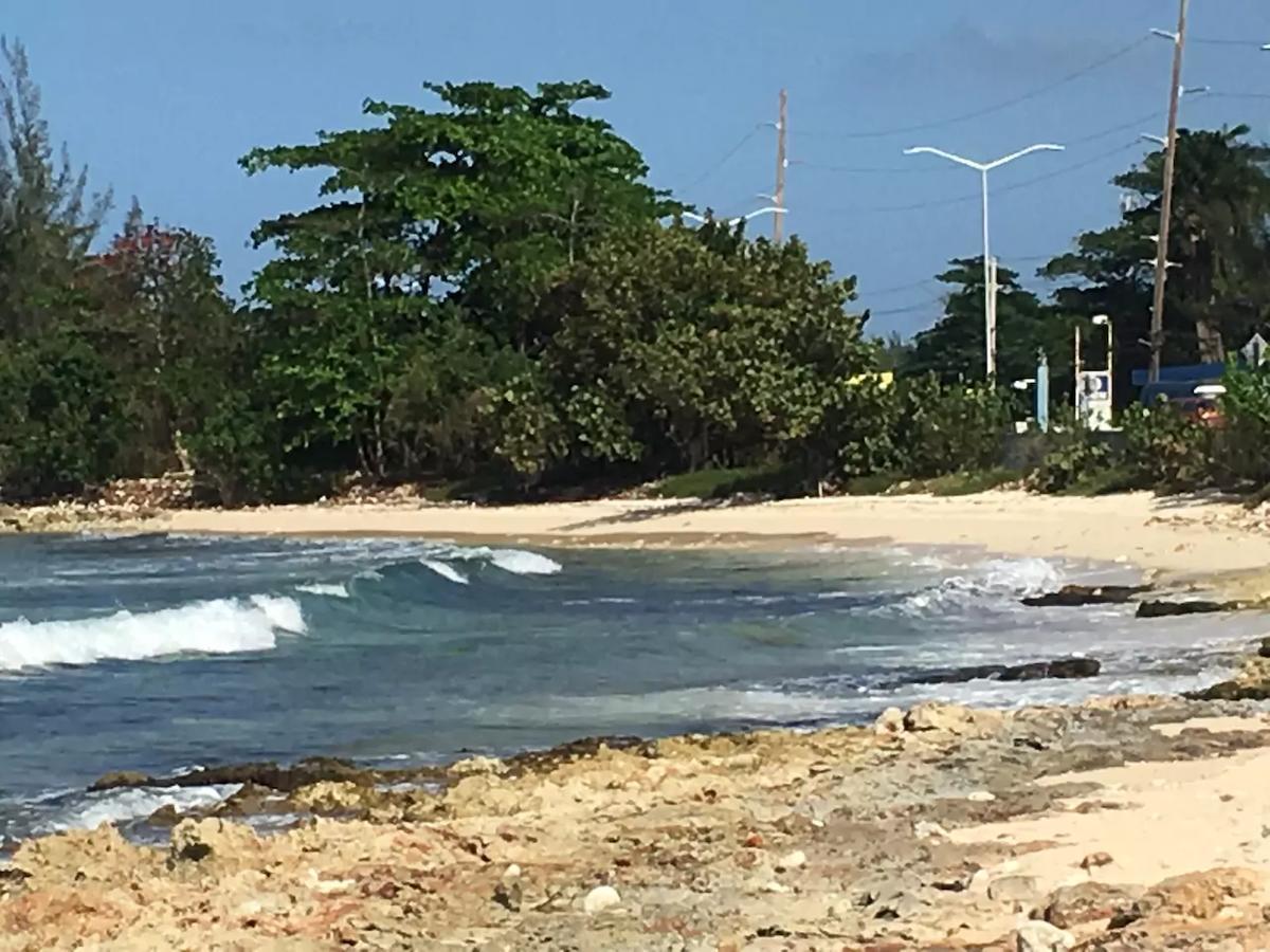 Family Complex Beside Beach W/Pool Montego Bay #1 Bagian luar foto